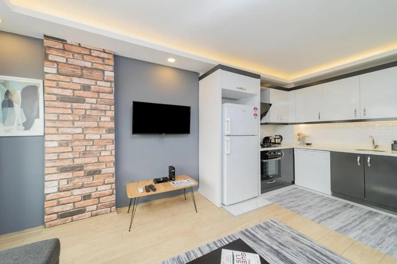 Lovely Central Apartment Near Beach In Muratpasa, Antalya