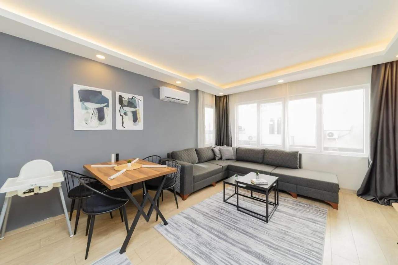 Lovely Central Apartment Near Beach In Muratpasa, Antalya